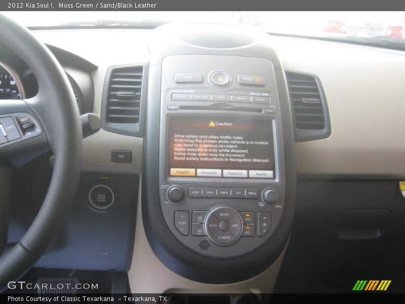 Moss Green / Sand/Black Leather 2012 Kia Soul !