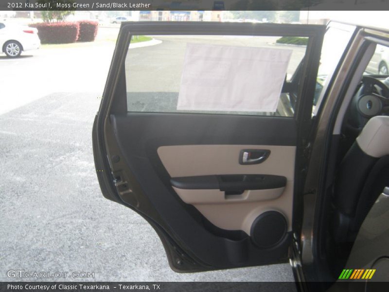 Moss Green / Sand/Black Leather 2012 Kia Soul !