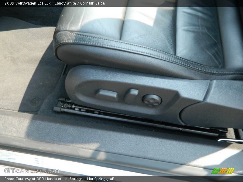 Candy White / Cornsilk Beige 2009 Volkswagen Eos Lux