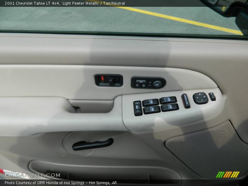 Light Pewter Metallic / Tan/Neutral 2001 Chevrolet Tahoe LT 4x4