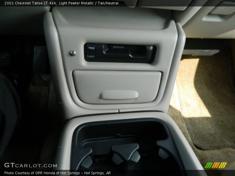 Light Pewter Metallic / Tan/Neutral 2001 Chevrolet Tahoe LT 4x4