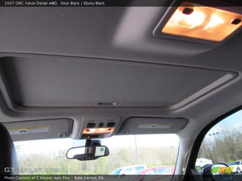 Onyx Black / Ebony Black 2007 GMC Yukon Denali AWD