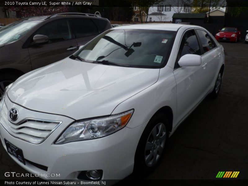 Super White / Ash Gray 2010 Toyota Camry LE