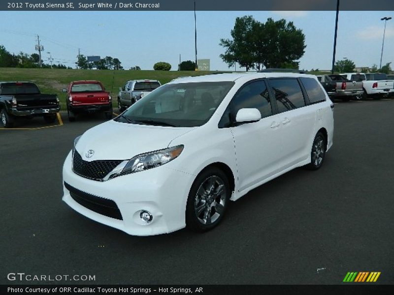 Super White / Dark Charcoal 2012 Toyota Sienna SE