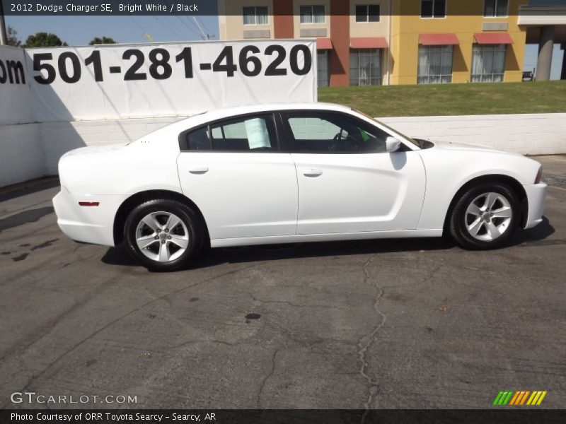 Bright White / Black 2012 Dodge Charger SE