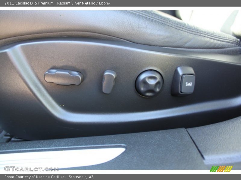 Radiant Silver Metallic / Ebony 2011 Cadillac DTS Premium