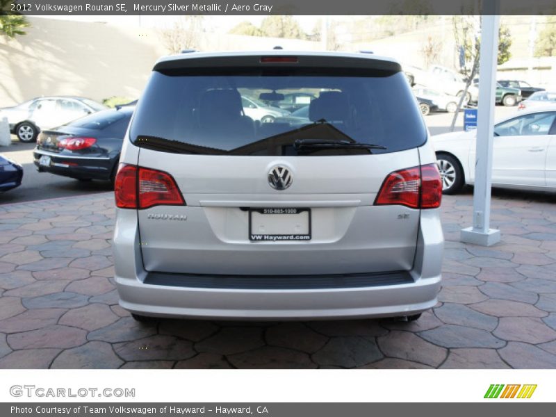 Mercury Silver Metallic / Aero Gray 2012 Volkswagen Routan SE