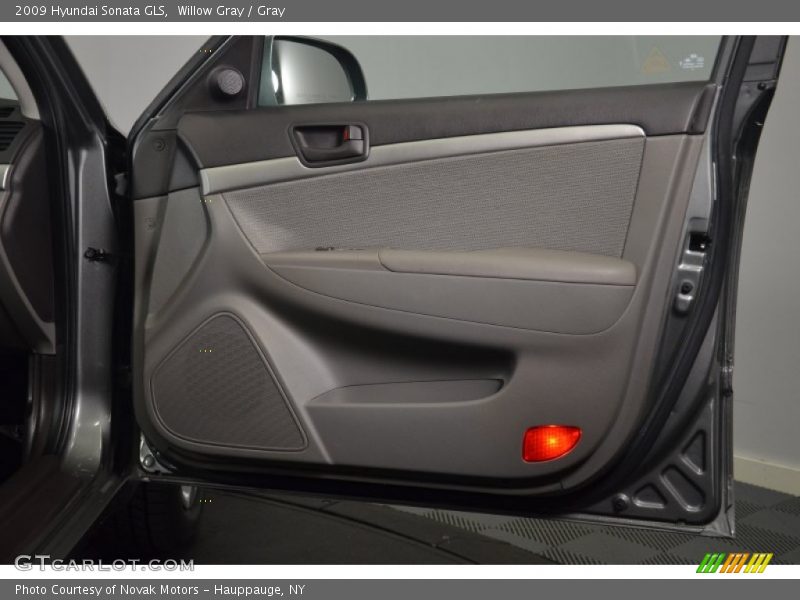 Willow Gray / Gray 2009 Hyundai Sonata GLS