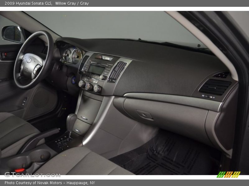 Willow Gray / Gray 2009 Hyundai Sonata GLS