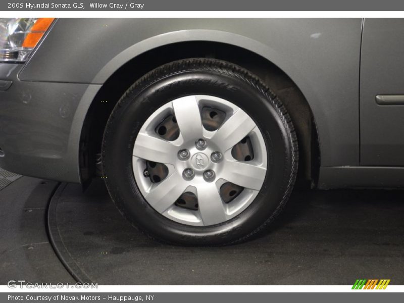 Willow Gray / Gray 2009 Hyundai Sonata GLS