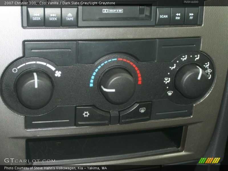 Cool Vanilla / Dark Slate Gray/Light Graystone 2007 Chrysler 300