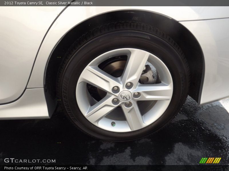 Classic Silver Metallic / Black 2012 Toyota Camry SE
