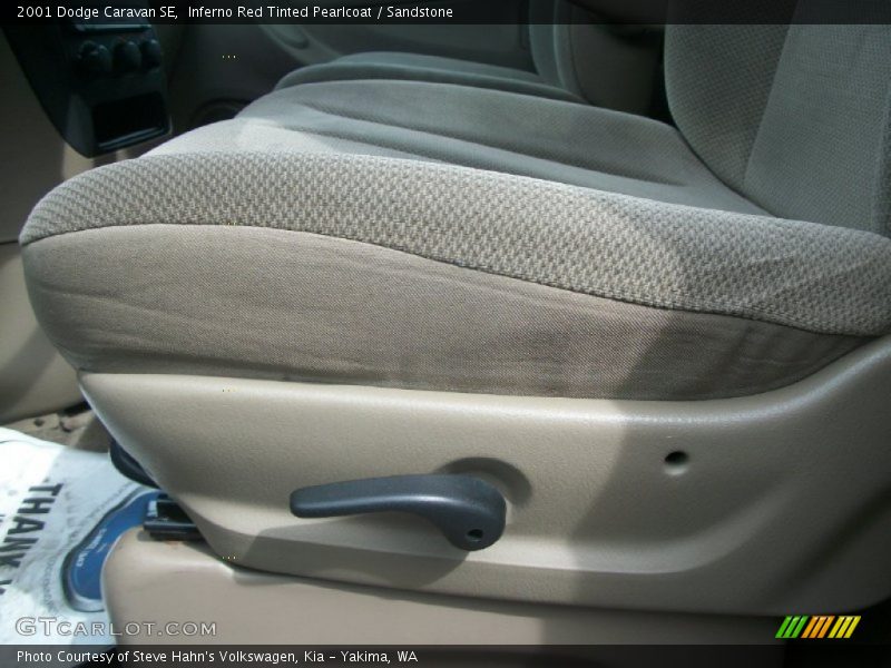 Inferno Red Tinted Pearlcoat / Sandstone 2001 Dodge Caravan SE