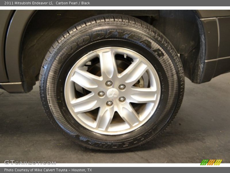 Carbon Pearl / Black 2011 Mitsubishi Endeavor LS