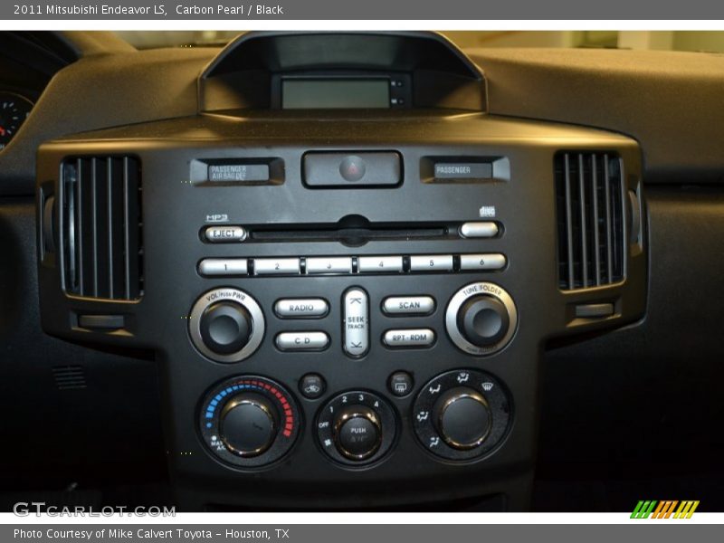 Carbon Pearl / Black 2011 Mitsubishi Endeavor LS