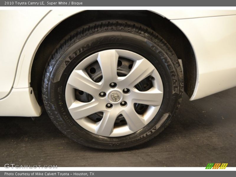 Super White / Bisque 2010 Toyota Camry LE