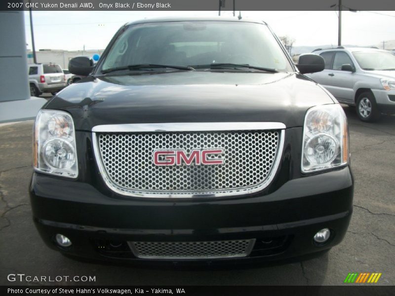 Onyx Black / Ebony Black 2007 GMC Yukon Denali AWD