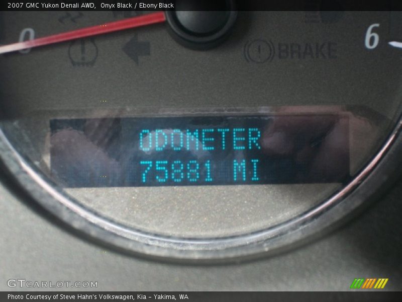 Onyx Black / Ebony Black 2007 GMC Yukon Denali AWD