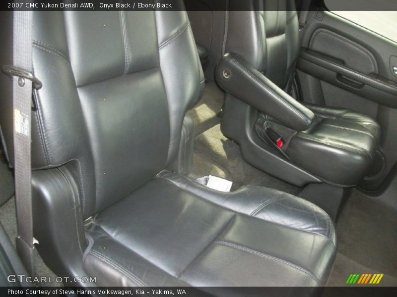Onyx Black / Ebony Black 2007 GMC Yukon Denali AWD