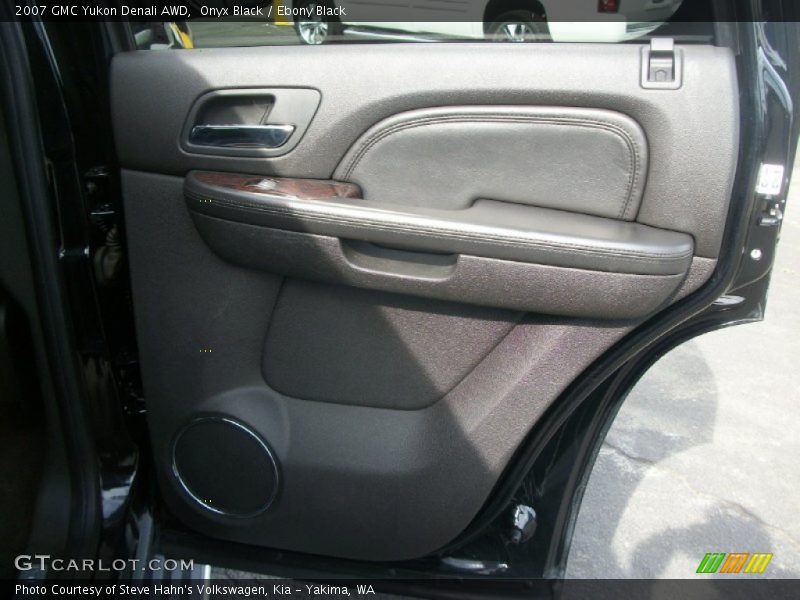 Onyx Black / Ebony Black 2007 GMC Yukon Denali AWD