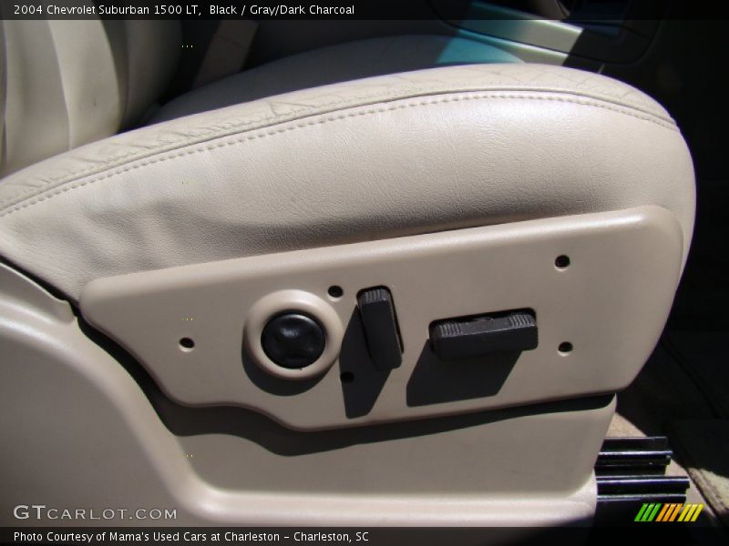 Black / Gray/Dark Charcoal 2004 Chevrolet Suburban 1500 LT