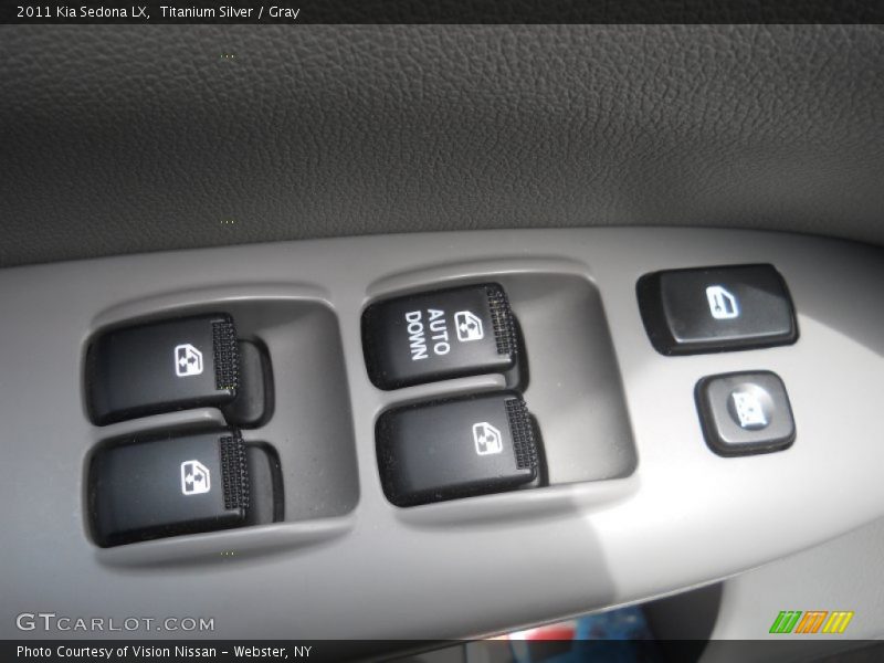 Titanium Silver / Gray 2011 Kia Sedona LX