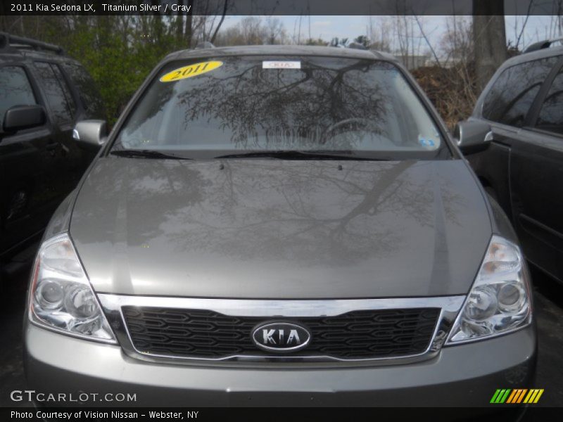 Titanium Silver / Gray 2011 Kia Sedona LX