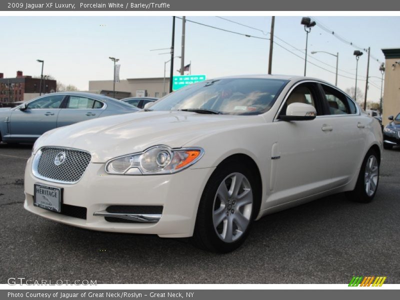 Porcelain White / Barley/Truffle 2009 Jaguar XF Luxury