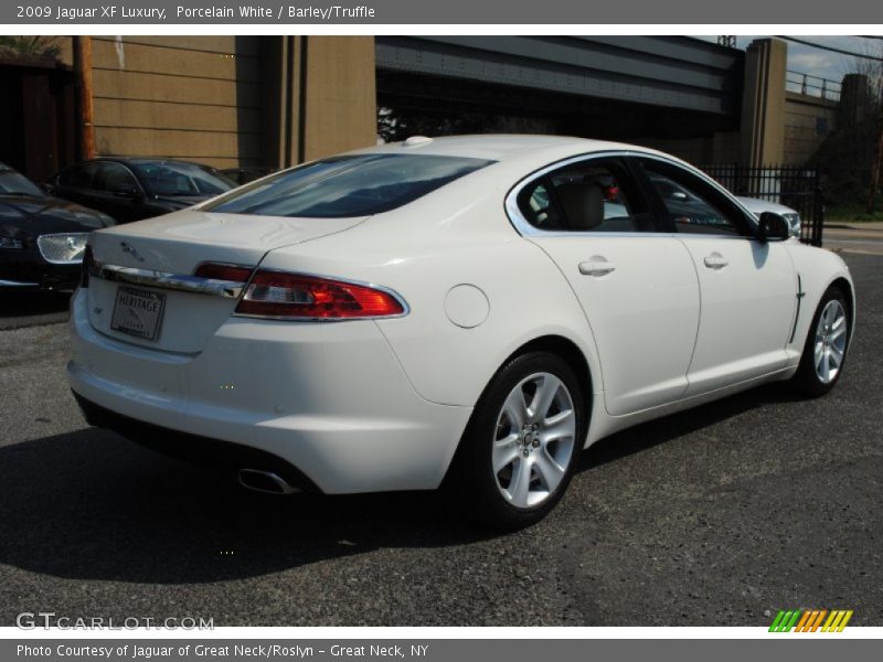 Porcelain White / Barley/Truffle 2009 Jaguar XF Luxury