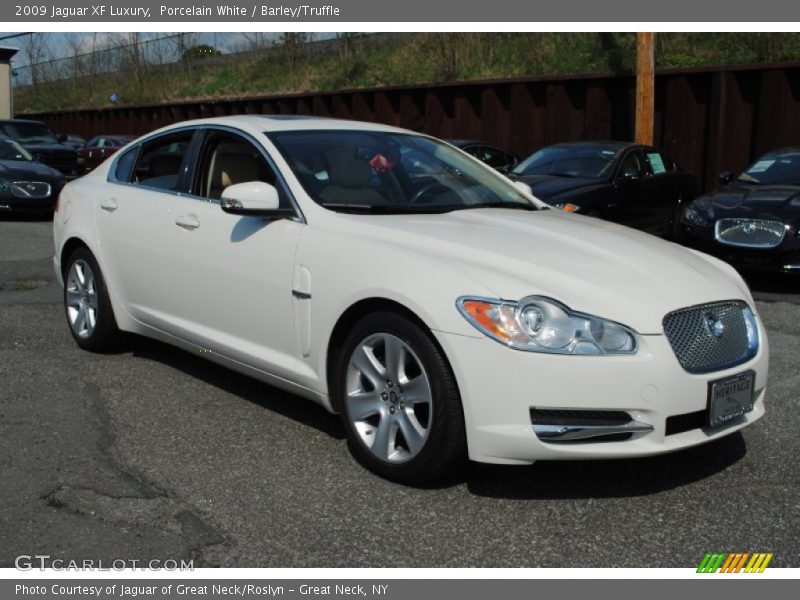 Porcelain White / Barley/Truffle 2009 Jaguar XF Luxury