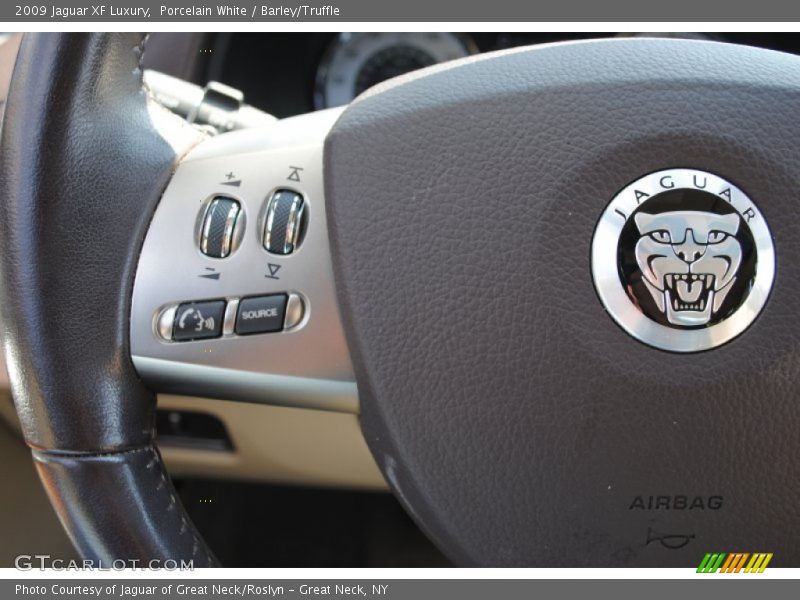 Porcelain White / Barley/Truffle 2009 Jaguar XF Luxury