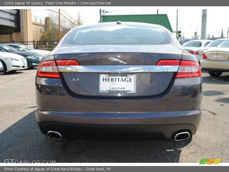 Pearl Grey Metallic / Charcoal/Charcoal 2009 Jaguar XF Luxury