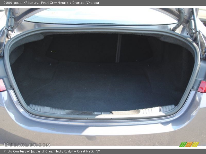 Pearl Grey Metallic / Charcoal/Charcoal 2009 Jaguar XF Luxury