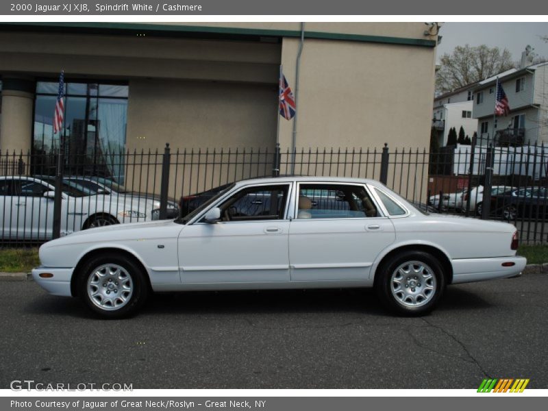  2000 XJ XJ8 Spindrift White