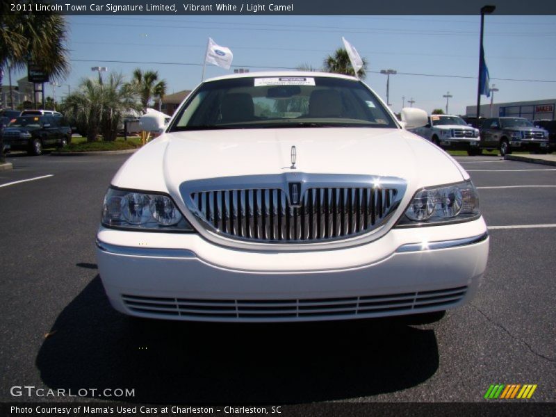 Vibrant White / Light Camel 2011 Lincoln Town Car Signature Limited