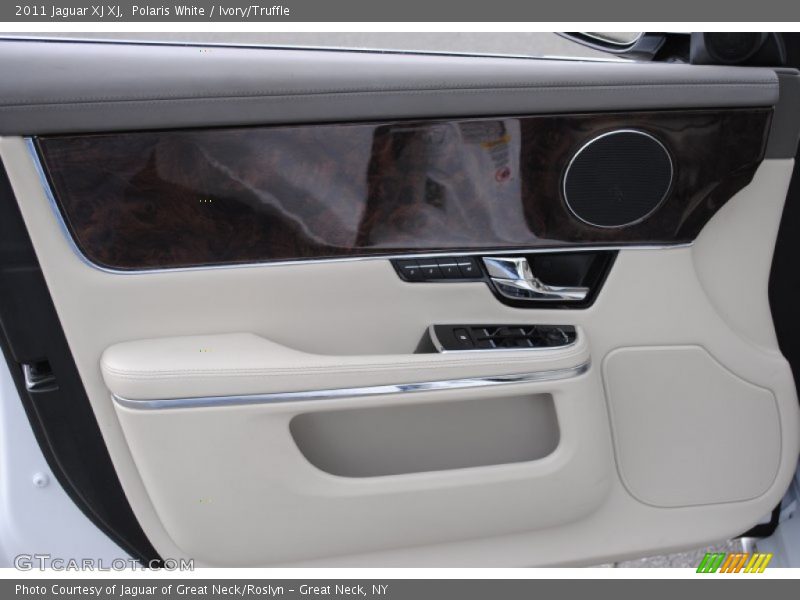 Polaris White / Ivory/Truffle 2011 Jaguar XJ XJ