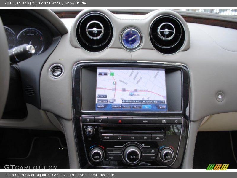 Polaris White / Ivory/Truffle 2011 Jaguar XJ XJ
