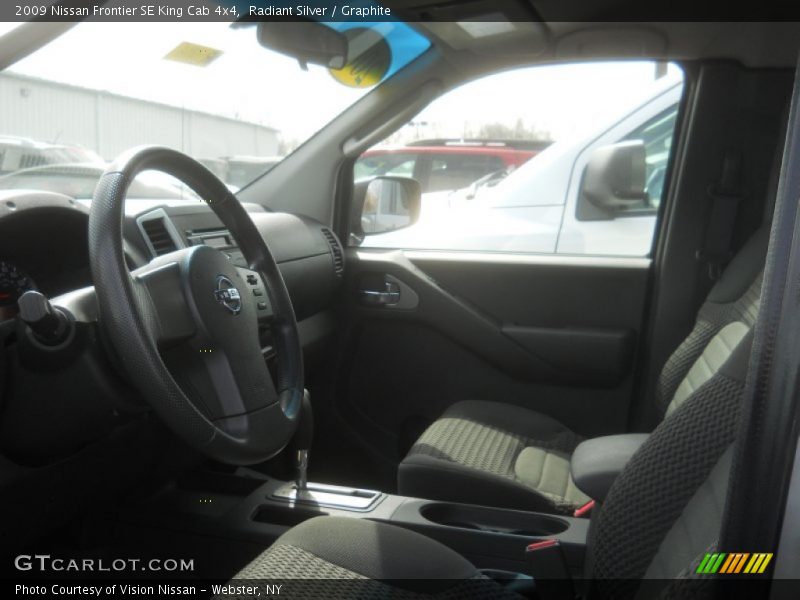 Radiant Silver / Graphite 2009 Nissan Frontier SE King Cab 4x4
