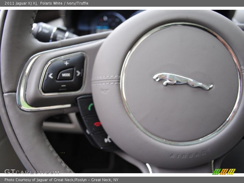 Polaris White / Ivory/Truffle 2011 Jaguar XJ XJ