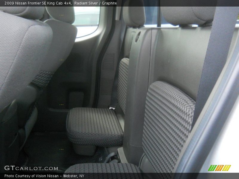 Radiant Silver / Graphite 2009 Nissan Frontier SE King Cab 4x4
