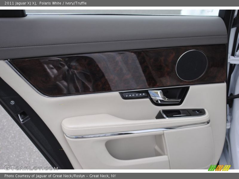 Polaris White / Ivory/Truffle 2011 Jaguar XJ XJ