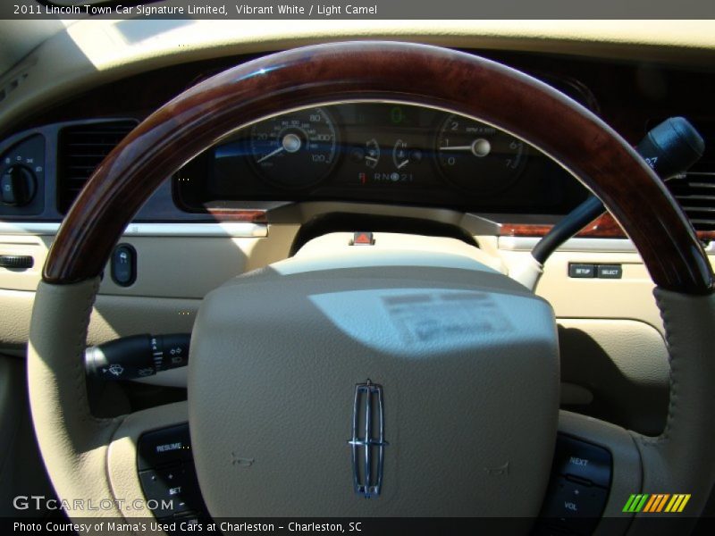 Vibrant White / Light Camel 2011 Lincoln Town Car Signature Limited