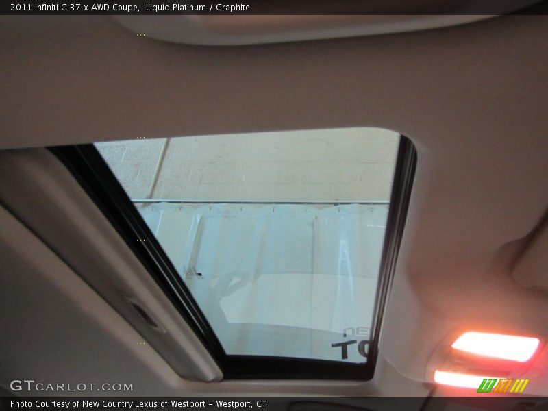 Sunroof of 2011 G 37 x AWD Coupe