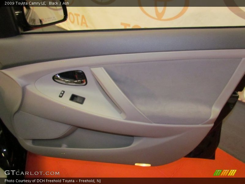 Black / Ash 2009 Toyota Camry LE