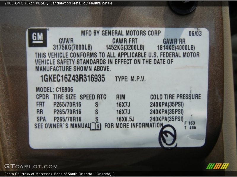 Sandalwood Metallic / Neutral/Shale 2003 GMC Yukon XL SLT
