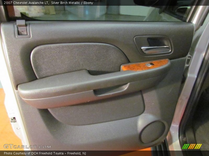 Silver Birch Metallic / Ebony 2007 Chevrolet Avalanche LT