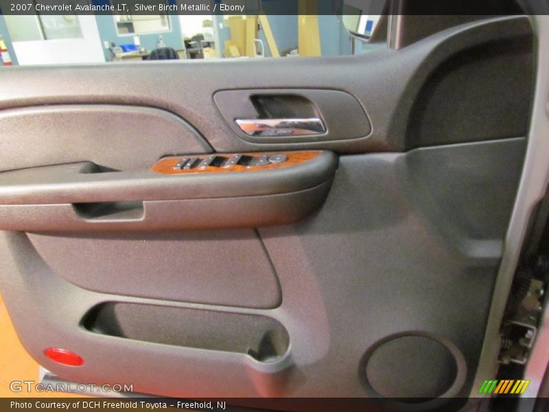 Silver Birch Metallic / Ebony 2007 Chevrolet Avalanche LT