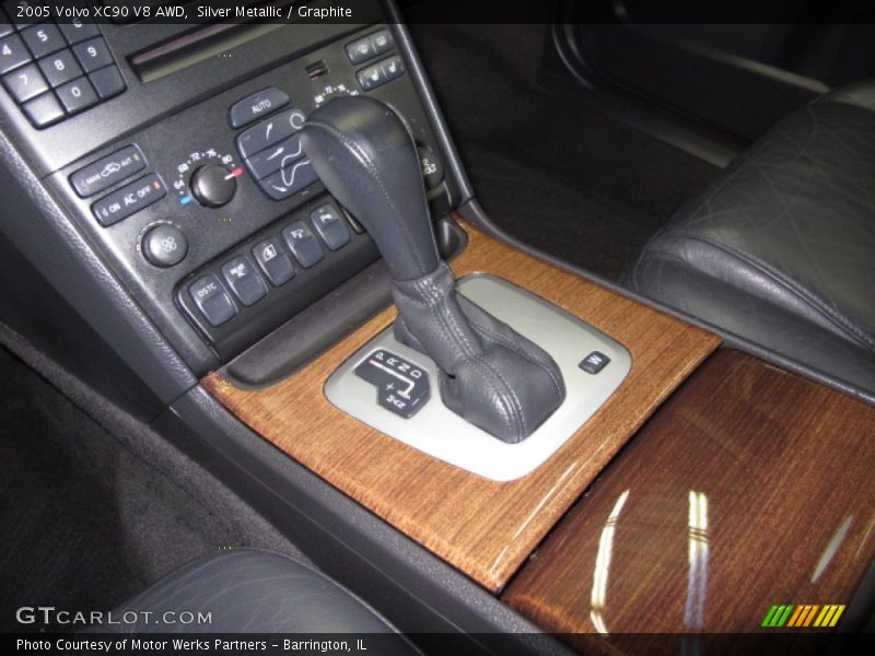 Silver Metallic / Graphite 2005 Volvo XC90 V8 AWD