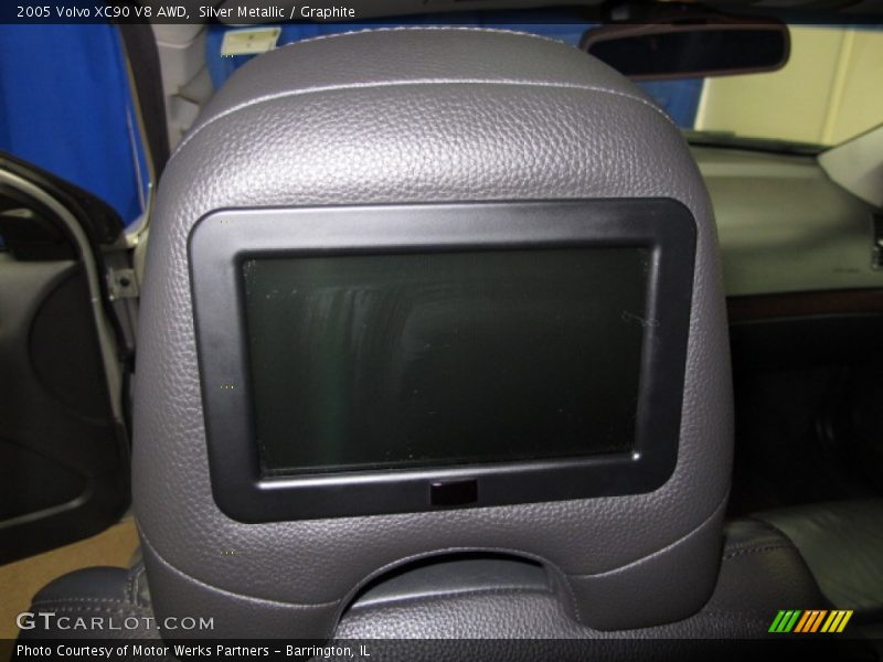 Silver Metallic / Graphite 2005 Volvo XC90 V8 AWD