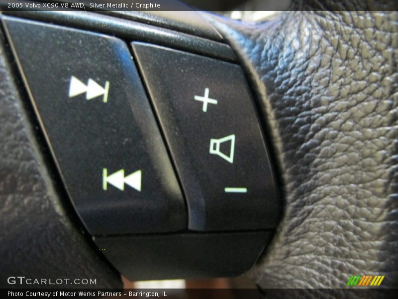 Silver Metallic / Graphite 2005 Volvo XC90 V8 AWD